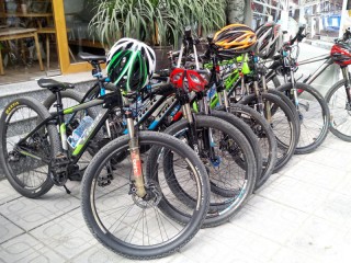 Biking day tour to Bat Trang ceramic village - Private tour