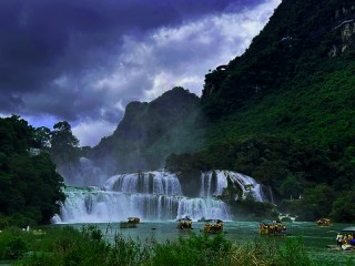 Vietnam 17 Days 16 Nights Package Tour (local group tour) - 20% off