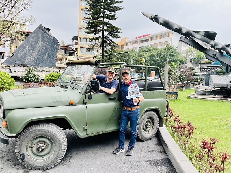 Hanoi City Jeep Tour Half-day: Food, Culture & Fun (4 hours)