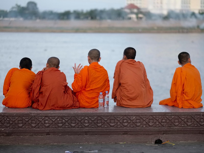 Phnom Penh - Tonle Bati - Phnom Tamao Zoo Day Tour - Private tour