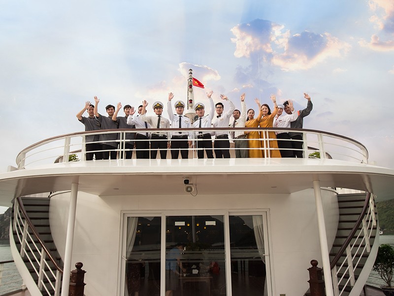 Staffs & Crews