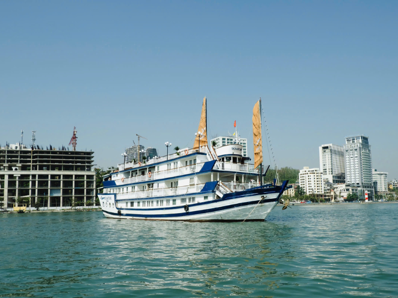 Signature Ha Long Cruise
