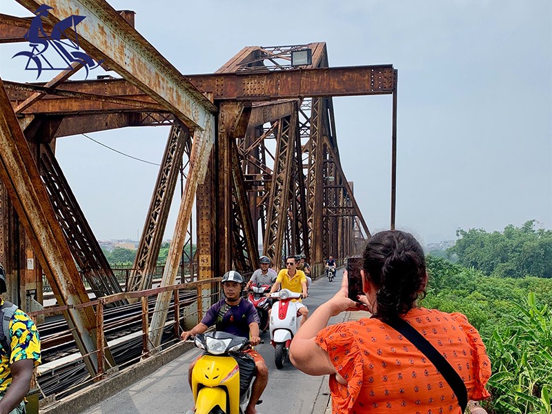 Hanoi Vespa Tour with Street food & Cyclo tour (4,5 hours) - Private tour - 35% off
